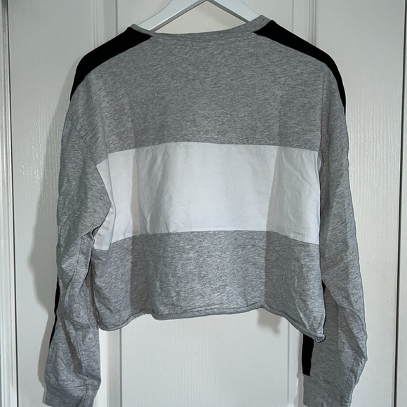 TNA cropped long sleeve - Picture 4 of 4